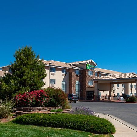 Holiday Inn Express Hotel & Suites Farmington By Ihg Exterior photo