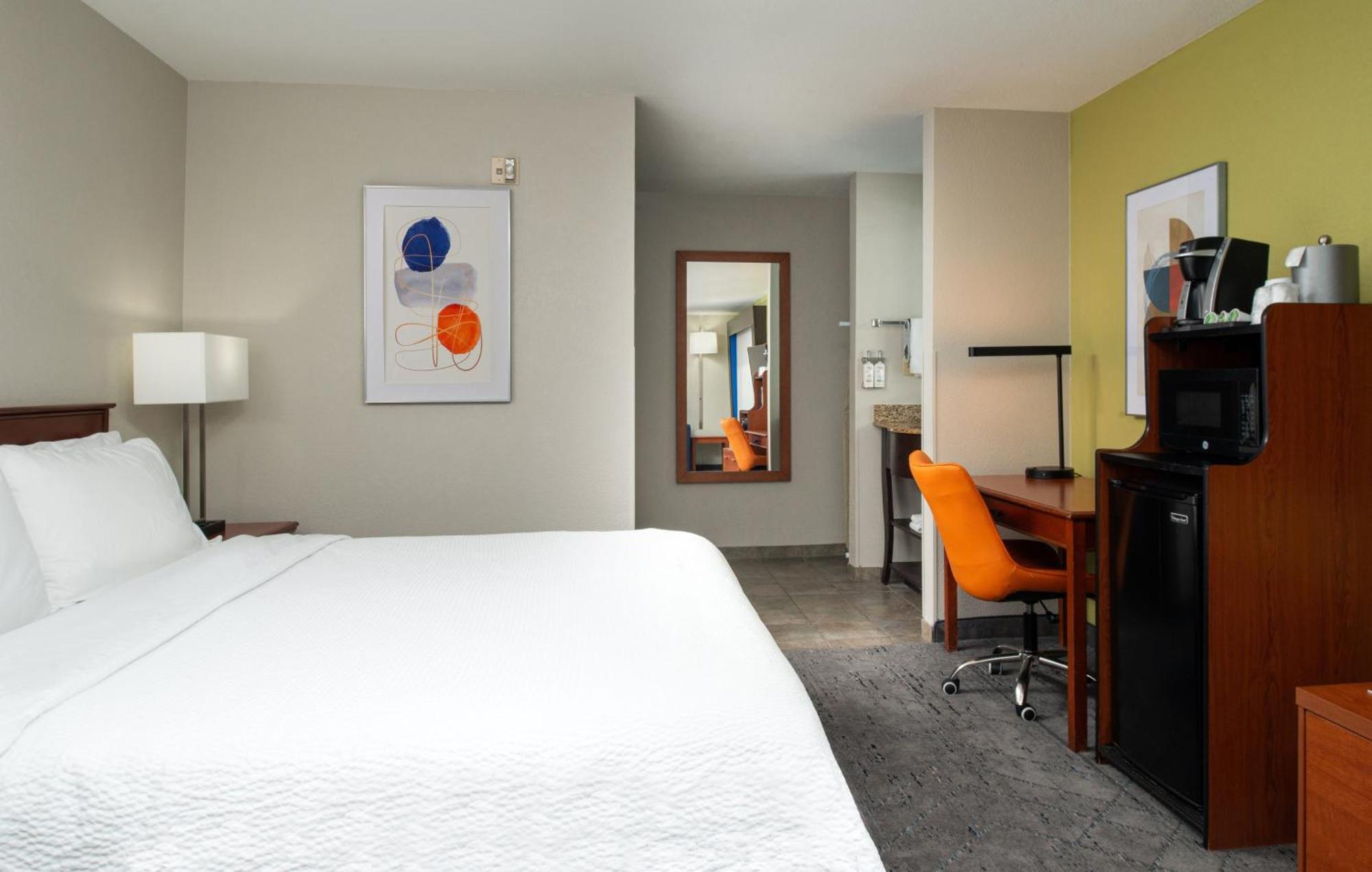 Holiday Inn Express Hotel & Suites Farmington By Ihg Exterior photo