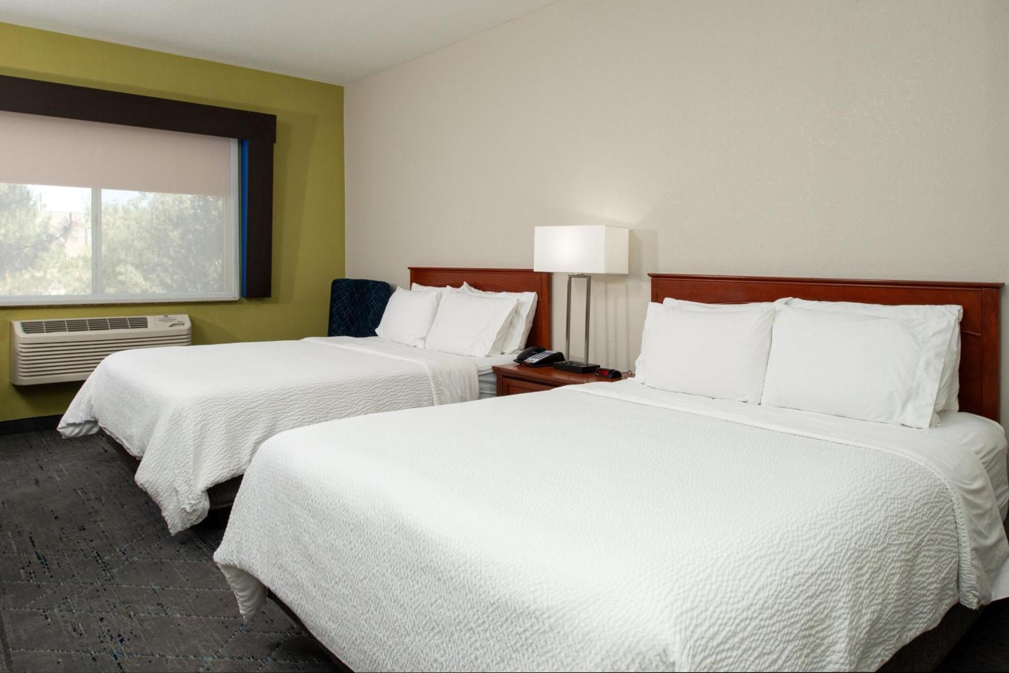 Holiday Inn Express Hotel & Suites Farmington By Ihg Exterior photo