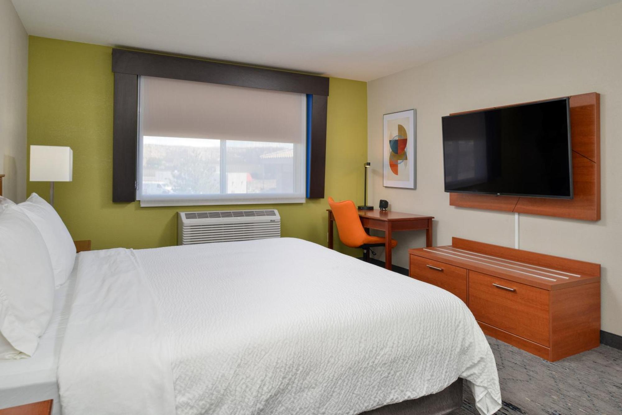 Holiday Inn Express Hotel & Suites Farmington By Ihg Exterior photo