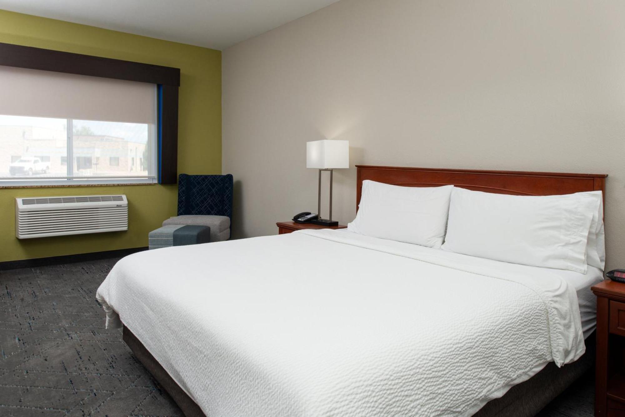 Holiday Inn Express Hotel & Suites Farmington By Ihg Exterior photo